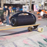 Bluetooth® Party Boombox | 6 hrs | 2.0 | 50 W | Media lejátszás: AUX / USB | IPX5 | Összekapcsolható | Hordozó fogantyú | Party fények | Fekete